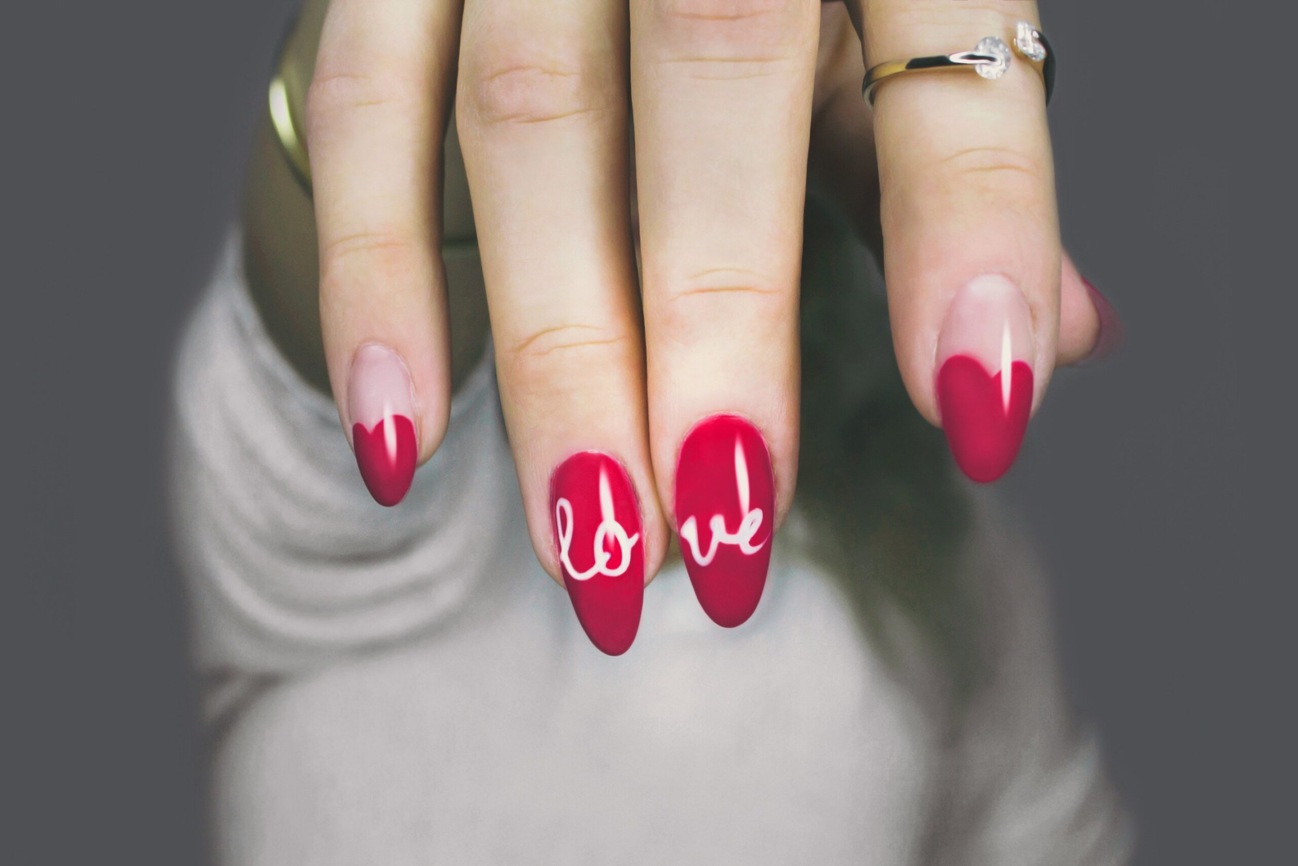 Current Guidelines About Wearing Artificial Nails